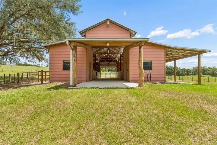 6 stall barn