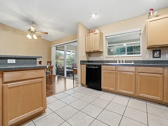 Open kitchen