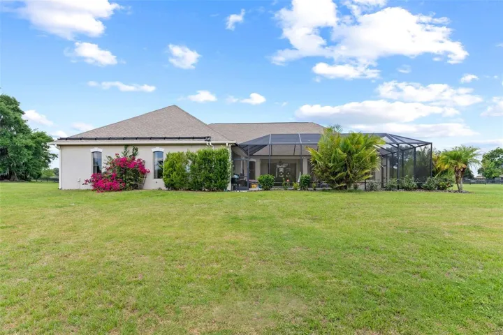Spacious Yard