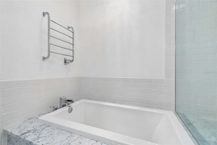 Primary En Suite Bathroom