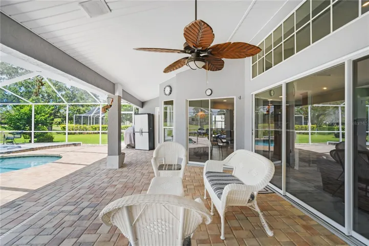 Covered patio/screened pool