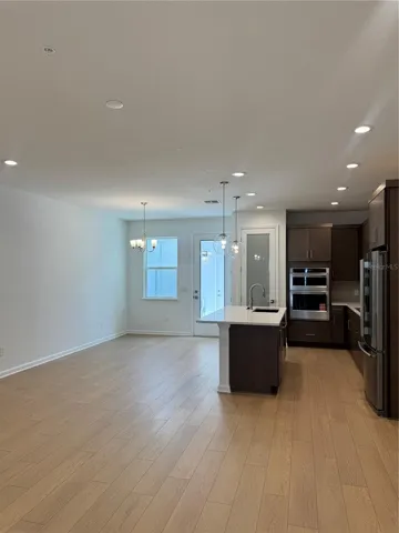 Great room/dining room combo