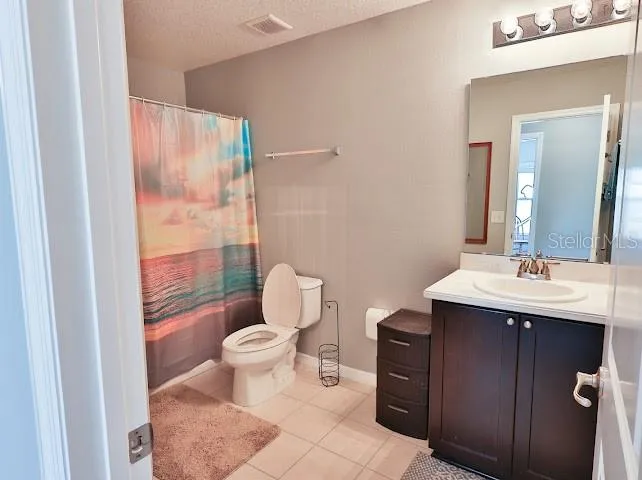2nd Floor Full Bath