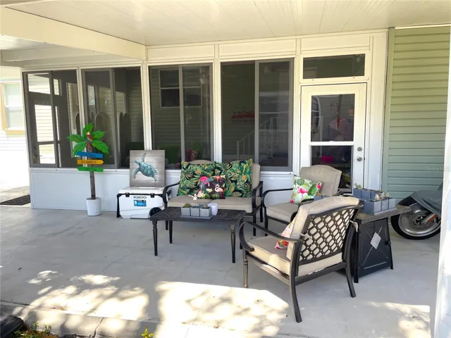 Nice space for shaded outdoor seating- usually has beautiful breeze!