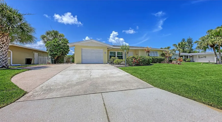 Extra-wide driveway