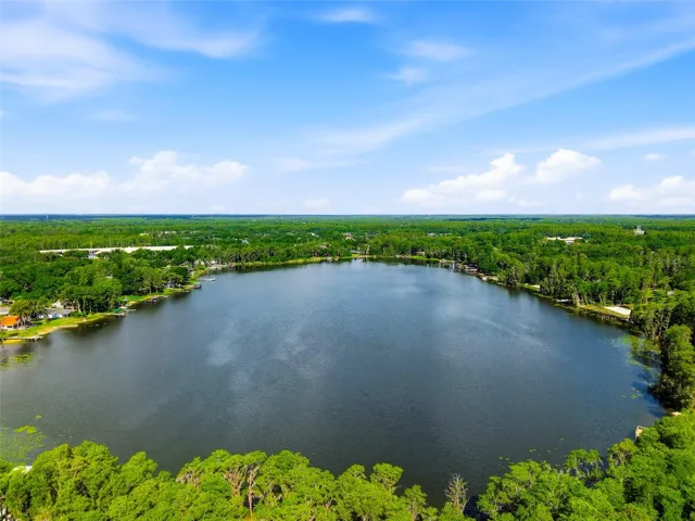 Beautiful Lake LeClare