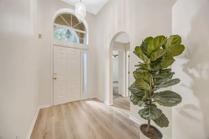 Front Door & Hallway to Beds 2&3
