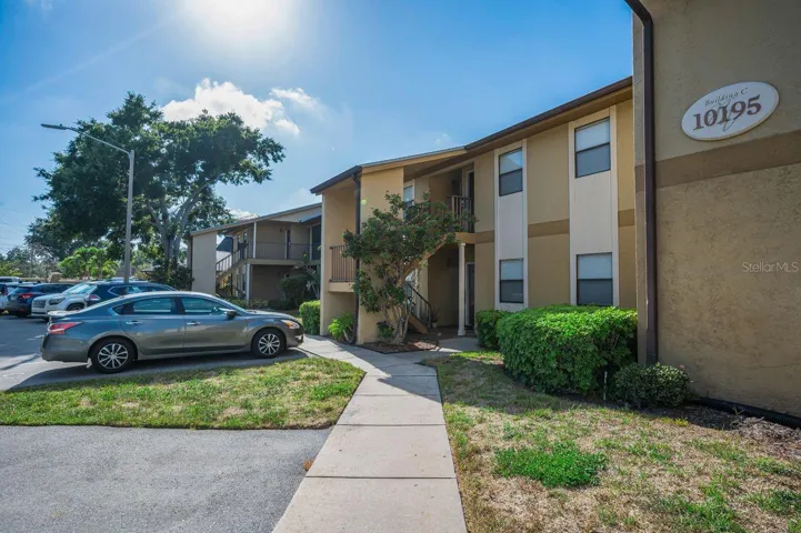 Second floor, corner unit
