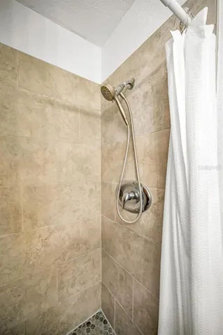 Primary shower