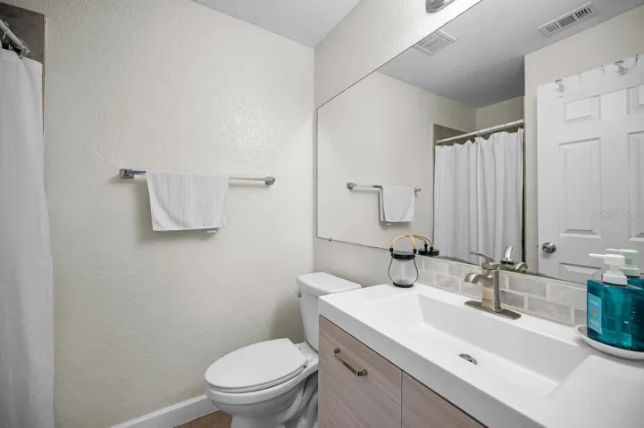 Primary bath