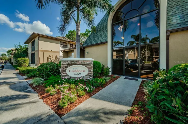 South clubhouse entrance