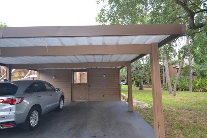 Carport right in front