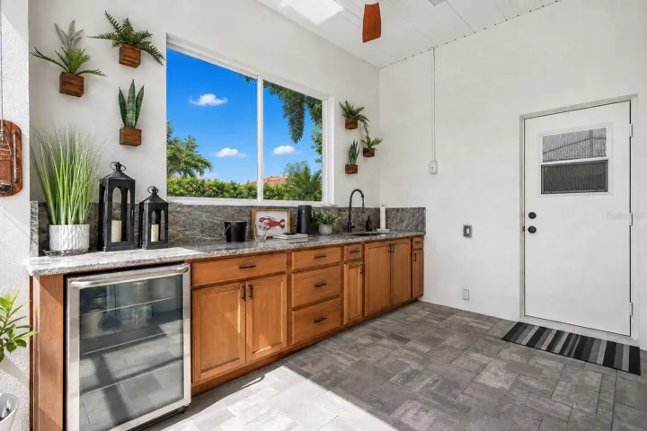 Outdoor Kitchen