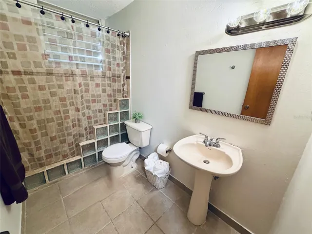 full bathroom