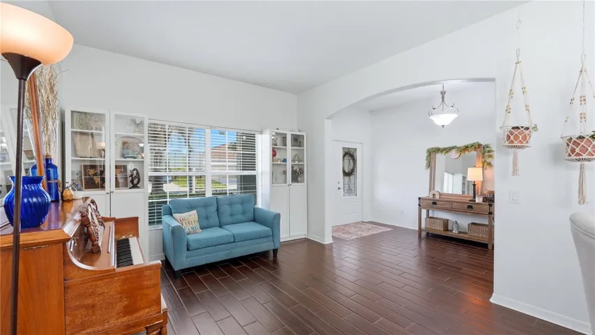 Front sitting room