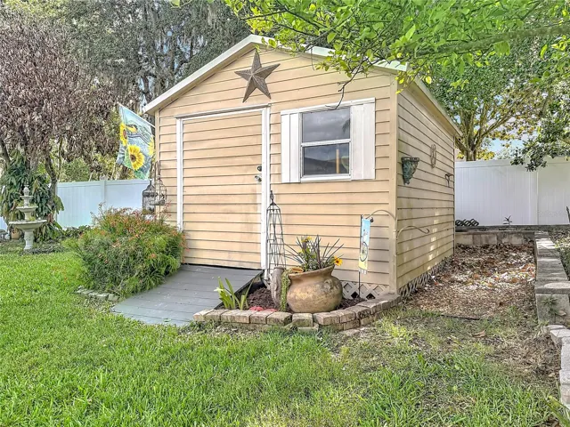 Shed with electricity