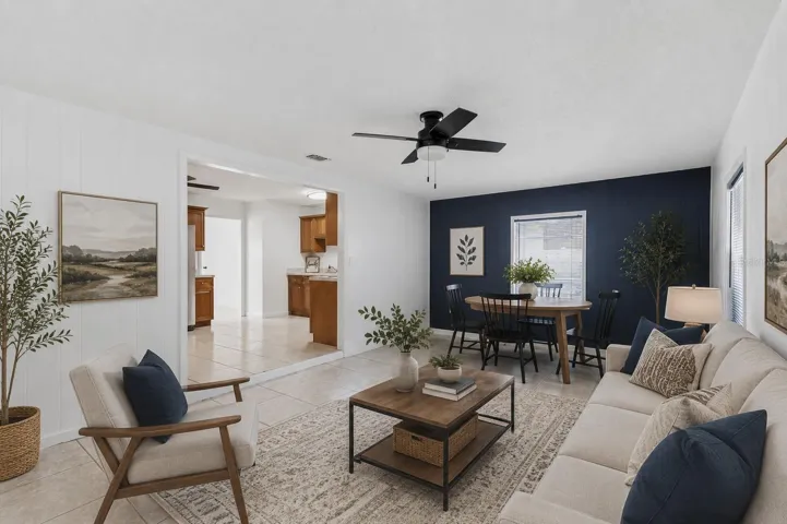 Family/Dining Room area! Huge Space!