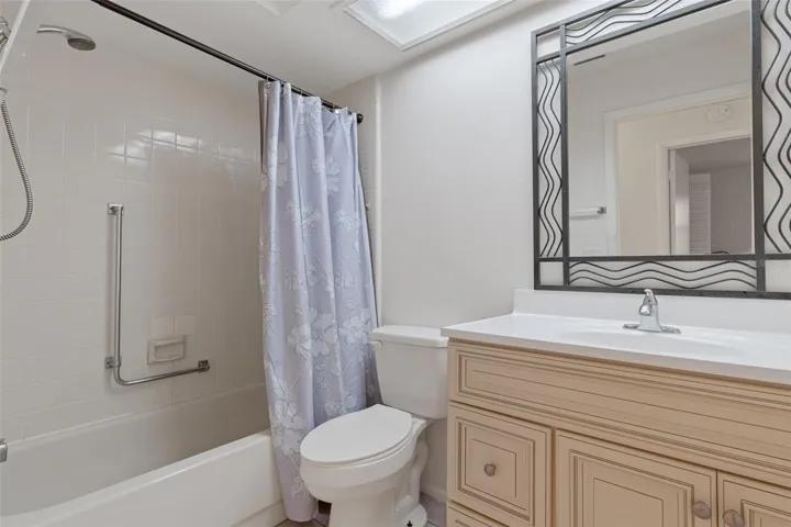 GUEST BATH