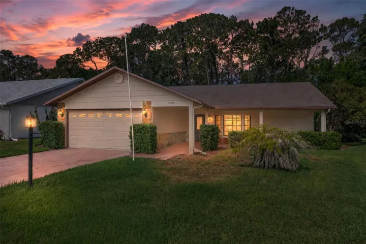 6300 DARIEN WAY