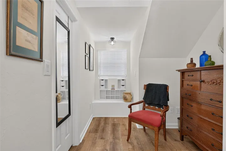 GUEST ROOM 2 NOOK