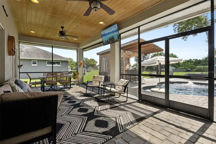 Covered & Screened Lanai