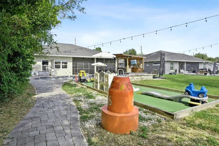 Bocce/Putting Green