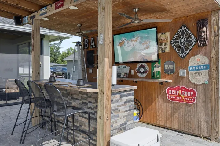 Tiki Bar