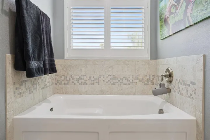 Primary En-suite, Garden Tub