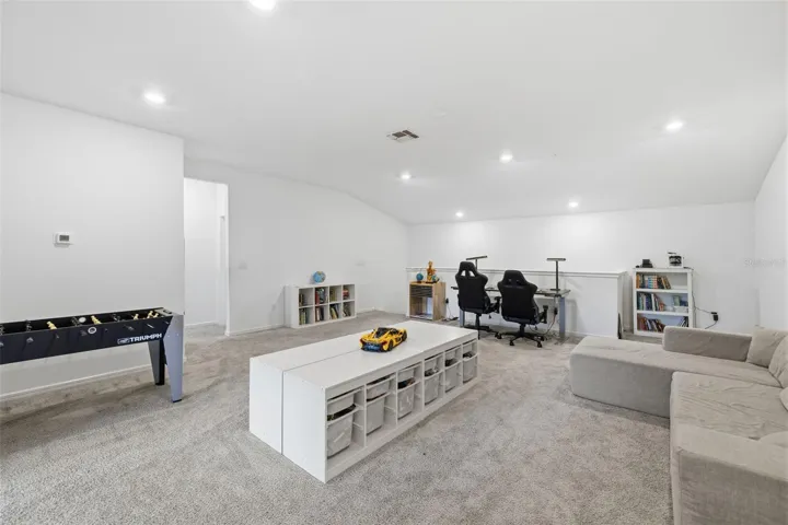 Loft space 23(x19)