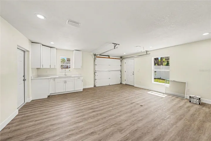 Garage.