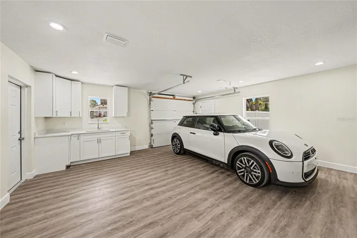 Garage.
