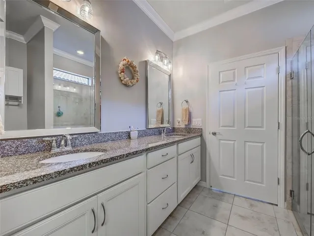 Dual vanities