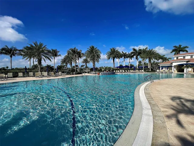 Geothermal pool