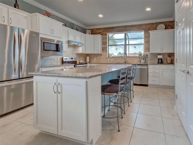Spacious kitchen
