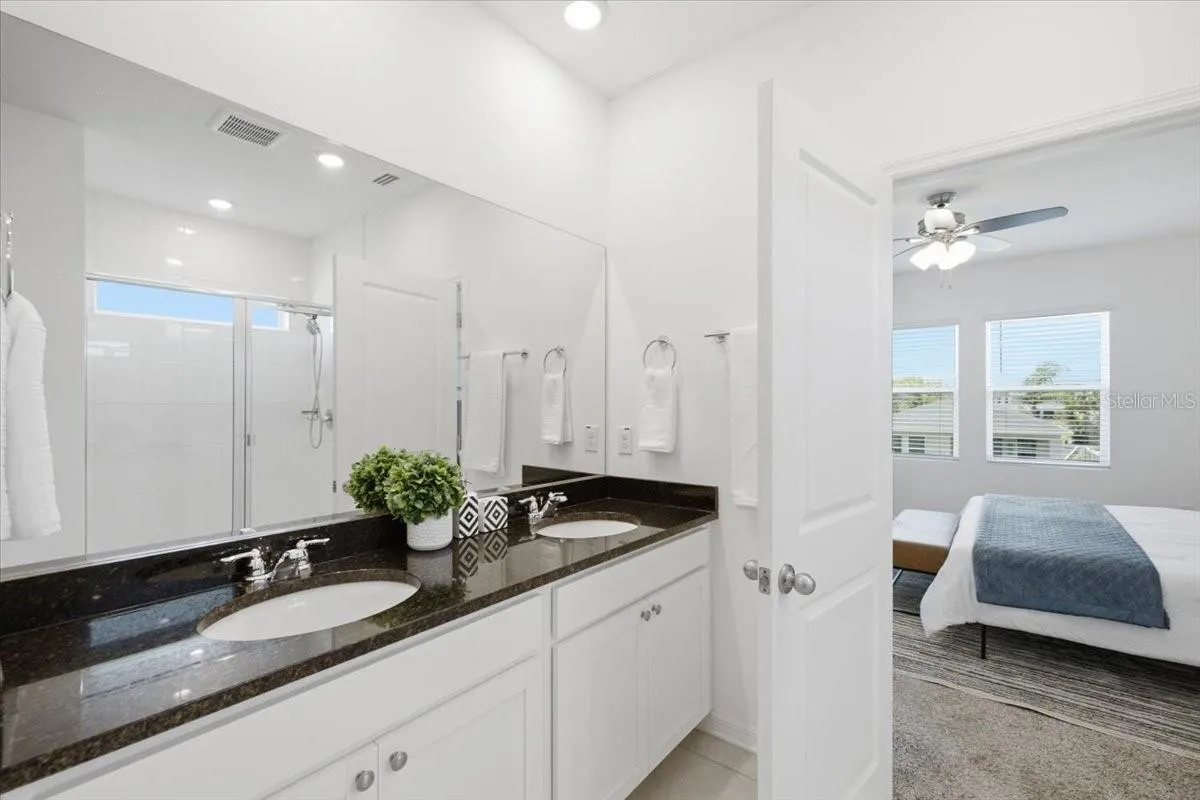 En Suite Primary Bath w/ Walk-In Closet, Large Walk-In Shower,   Dual Sinks, &amp; Water Closet