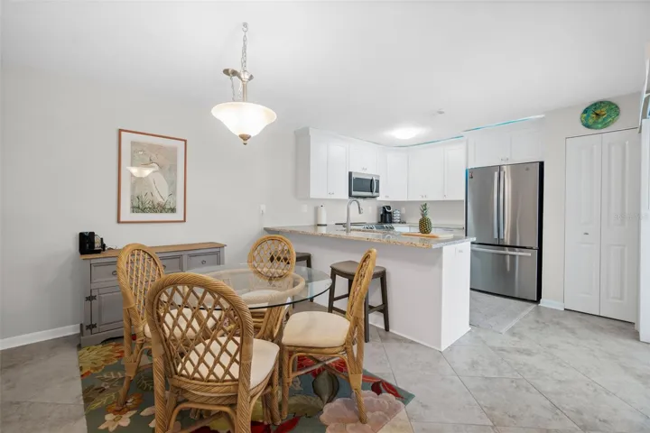 Off-Kitchen Dining