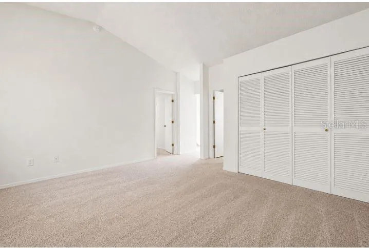 Loft- Empty VS