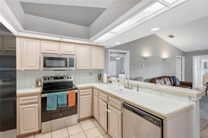 Kitchen/Updated Appliances