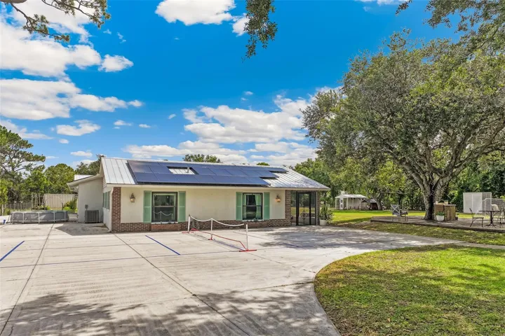 Second/Back House with Private Driveway
