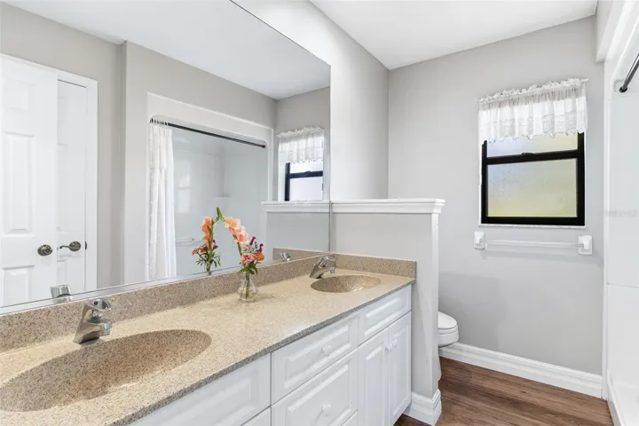 Main House Guest Bathroom (Hallway)