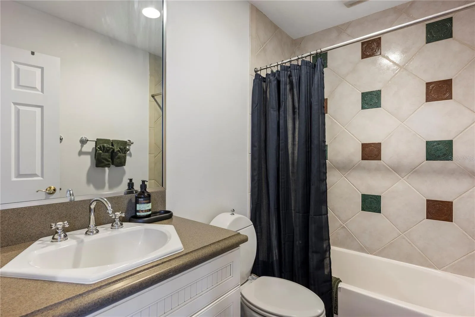 Full Bathroom for upstairs 4th Bedroom &amp; Bonus Room