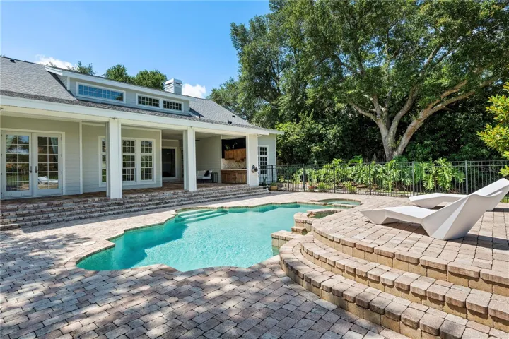 Nice open deck fully fenced