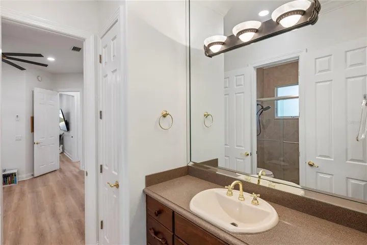 Connecting full bath to bedroom & office