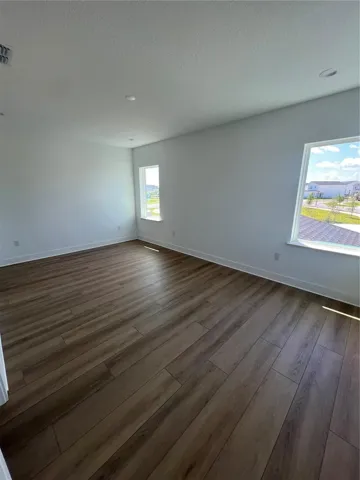 Guest suite bedroom