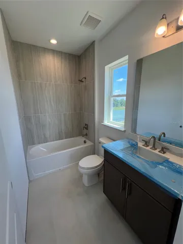 Guest suite bathroom