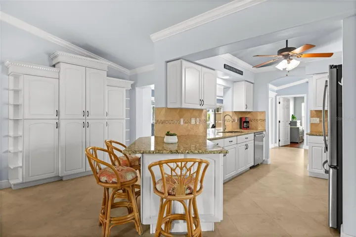 Breakfast bar