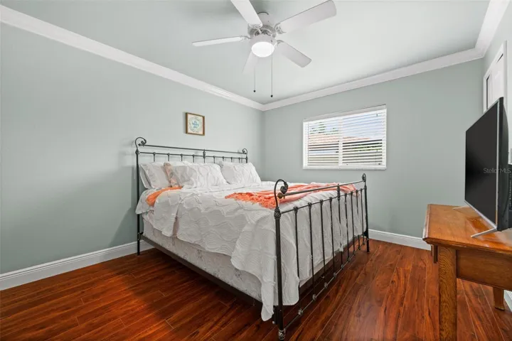 2nd bedroom