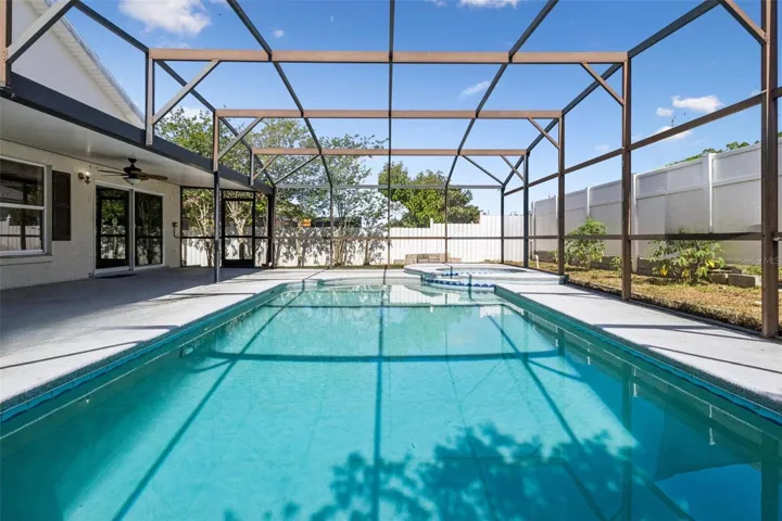 Fully Screened in Pool
