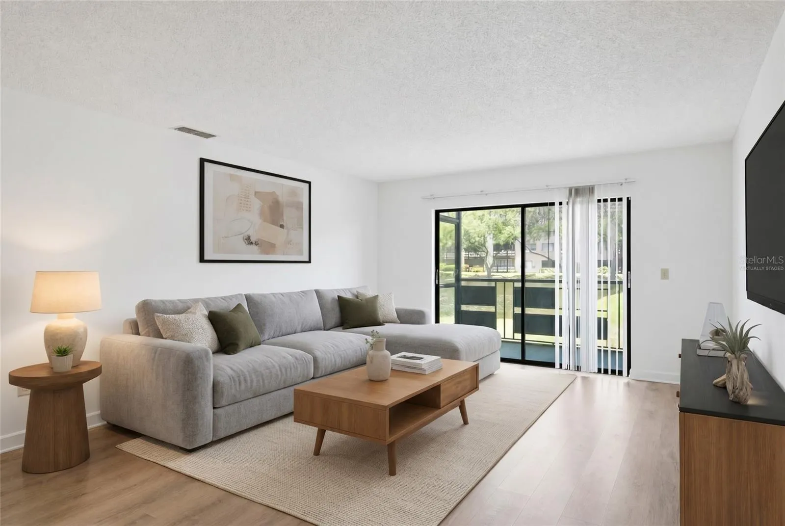 Virtually staged living rm