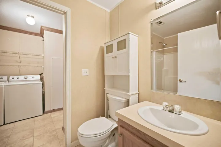 2nd bathroom